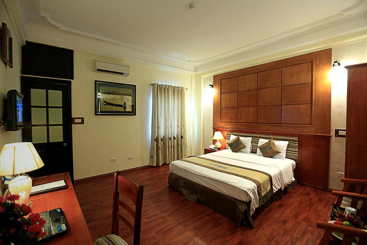 Moon View Hotel - 65 Cua Bac - By Bay Luxury - Hanoi — Photos 3